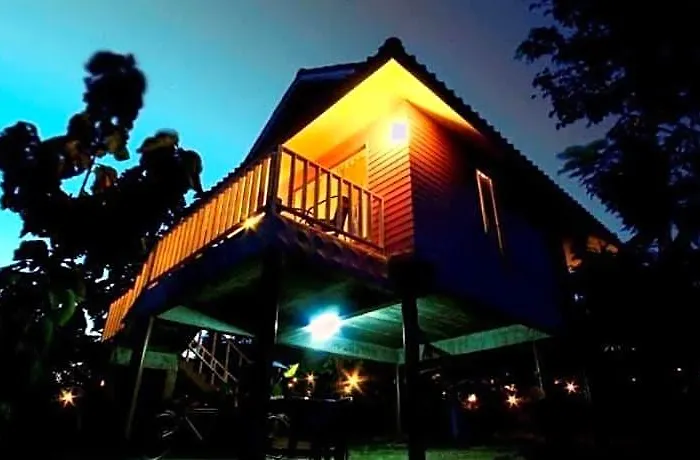 Baanrai Areeya โรงแรม 2*